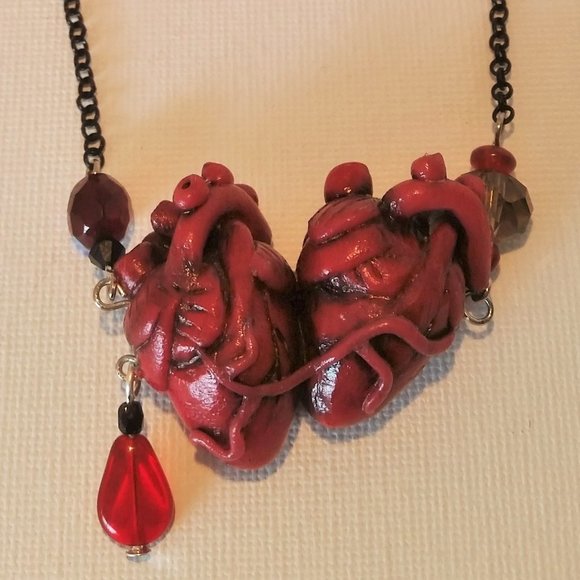 HANDMADE Flesh and blood siamese hearts necklace - Picture 3 of 5